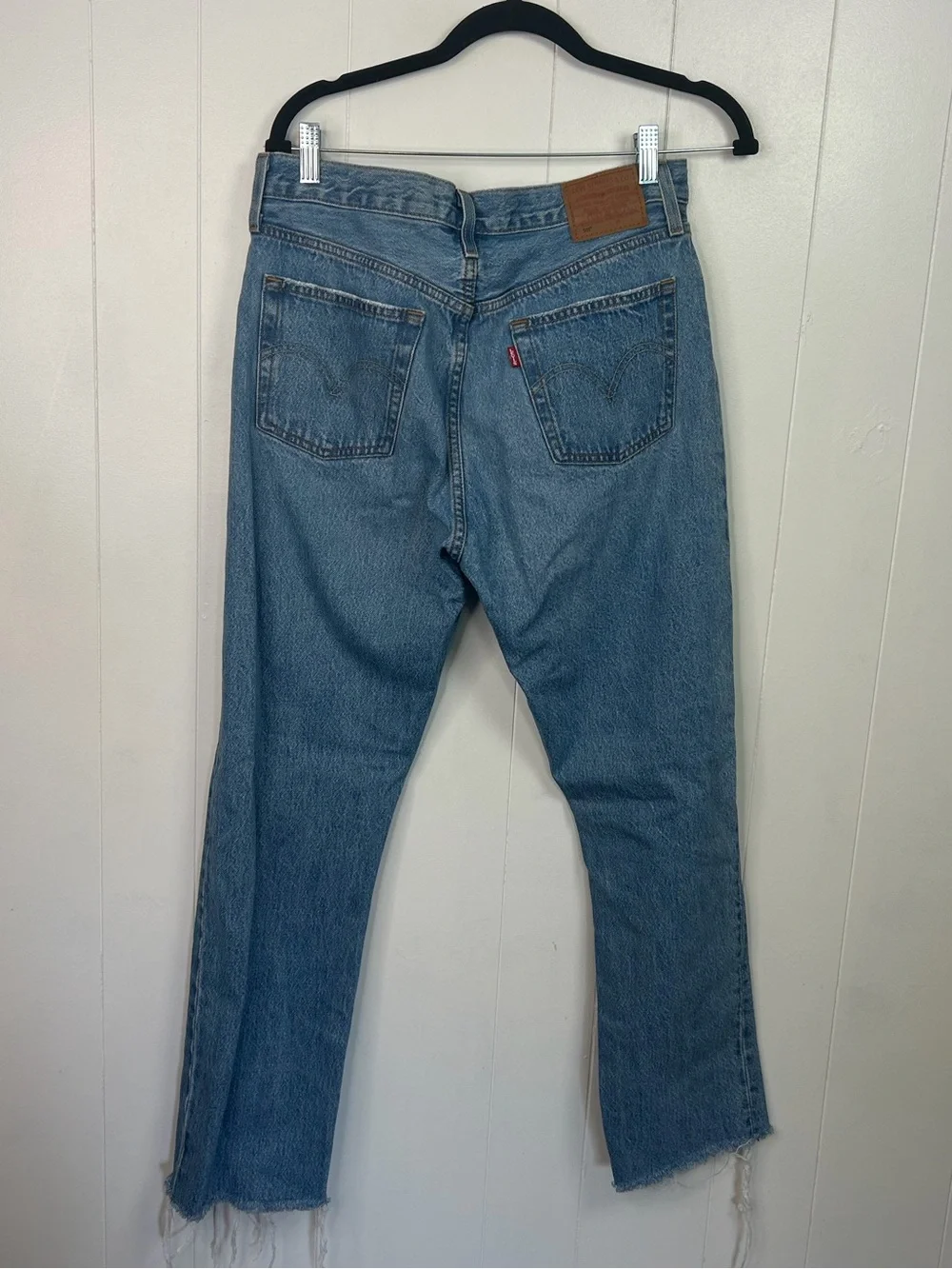 Levi’s 501 Cropped Ankle High Rise Light Wash Frayed Jeans size 31 32 Cotton - Picture 7 of 13